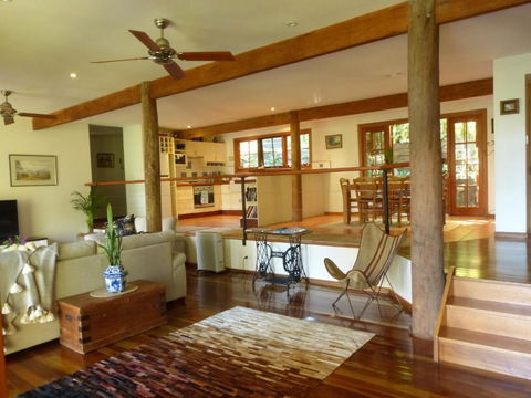 Magnolia Cottage - VIC Tourism 4