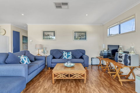 Zephyr Shores - VIC Tourism 6