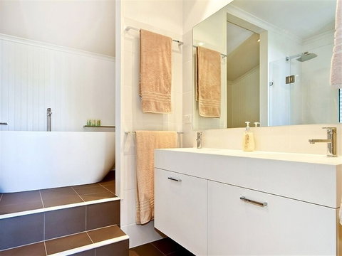 Tennis Elbow - VIC Tourism 2