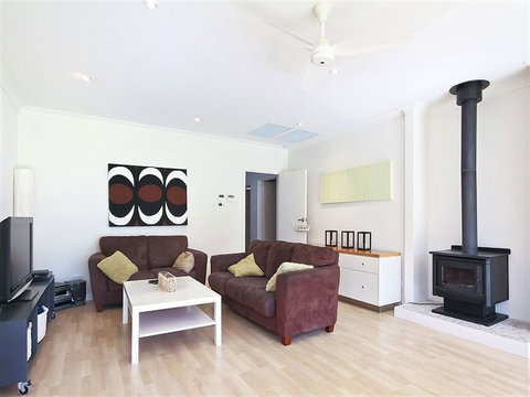 Tennis Elbow - VIC Tourism 5