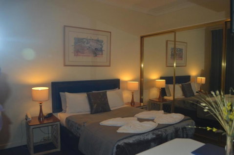 Tall Timbers Motel - VIC Tourism 6