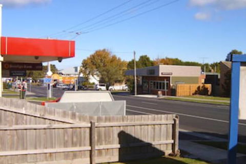 Inverloch Cabins - VIC Tourism 7