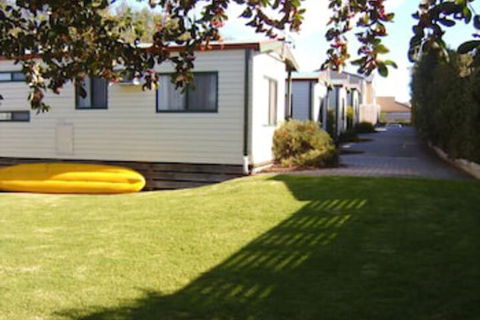 Inverloch Cabins - VIC Tourism 3
