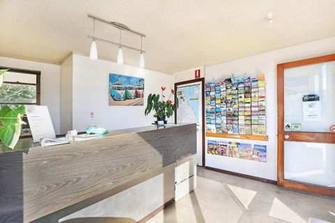 Moffat Beach Motel Caloundra - VIC Tourism 4