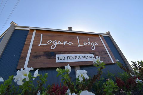 Laguna Lodge Holiday Units - VIC Tourism 1