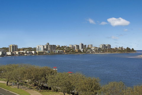 Sandy Shores On Golden Beach - VIC Tourism 4