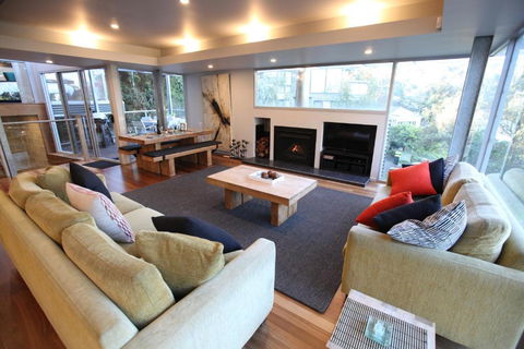 Lorne Luxury - VIC Tourism 1