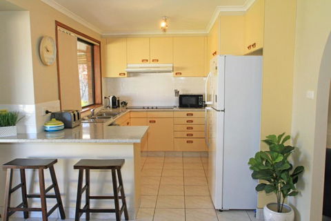 Relax & Unwind In Badgee - VIC Tourism 6