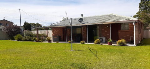 Relax & Unwind In Badgee - VIC Tourism 5