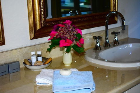 Sapphire Shores Luxury Retreat - VIC Tourism 1