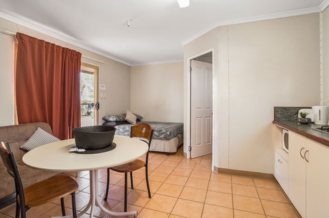 Karratha Caravan Park - VIC Tourism 0