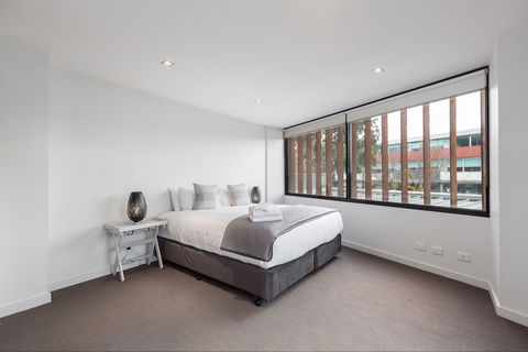 Melbourne Holiday Apartments Williamstown - VIC Tourism 5