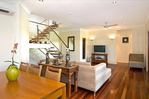 Torun Holiday House - VIC Tourism 3