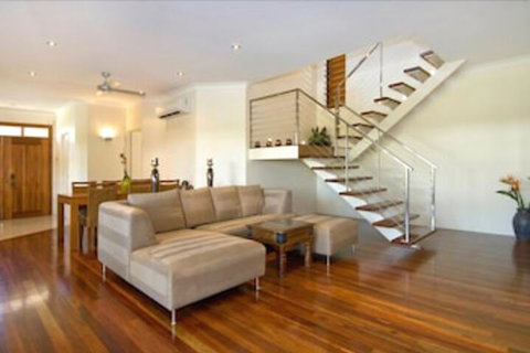 Torun Holiday House - VIC Tourism 7