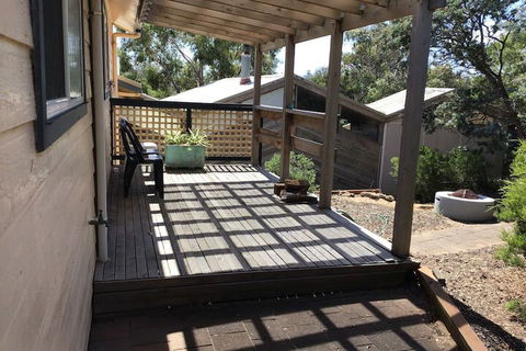 90 Mile Beach House & Villas - VIC Tourism 1