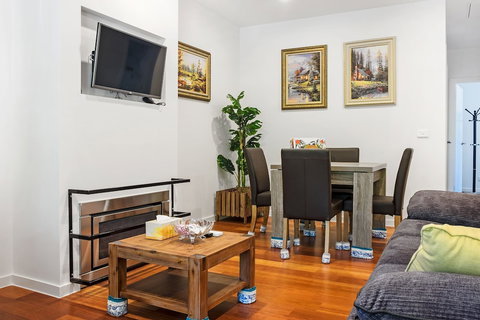 Olinda Self Service Apartments - VIC Tourism 4