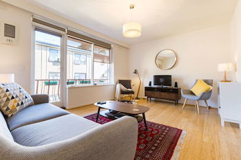 ROSIE, 2BDR St.Kilda Apartment - VIC Tourism 0