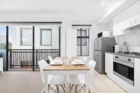 SIENNA, 1BDR South Melbourne Apartment - VIC Tourism 1