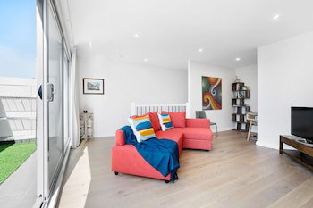 DINA, 2BDR Carlton Apartment - VIC Tourism 0