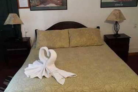 Cameron Lodge Cottage - VIC Tourism 2