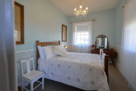 The Old Victoria - VIC Tourism 6