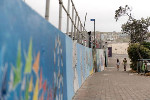 Ocean Front Building On Bondi Beach - VIC Tourism 4