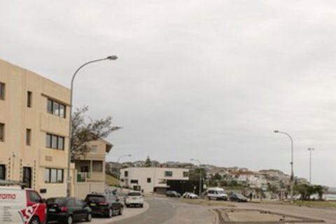 Ocean Front Building On Bondi Beach - VIC Tourism 6