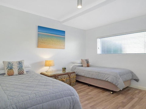 Poolside At Iluka Resort Apartments - VIC Tourism 4