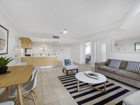 Poolside At Iluka Resort Apartments - VIC Tourism 6