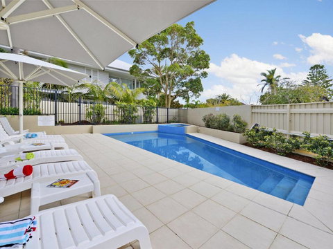 Poolside At Iluka Resort Apartments - VIC Tourism 3