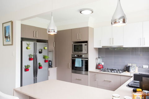 Armidale Cottage - VIC Tourism 4