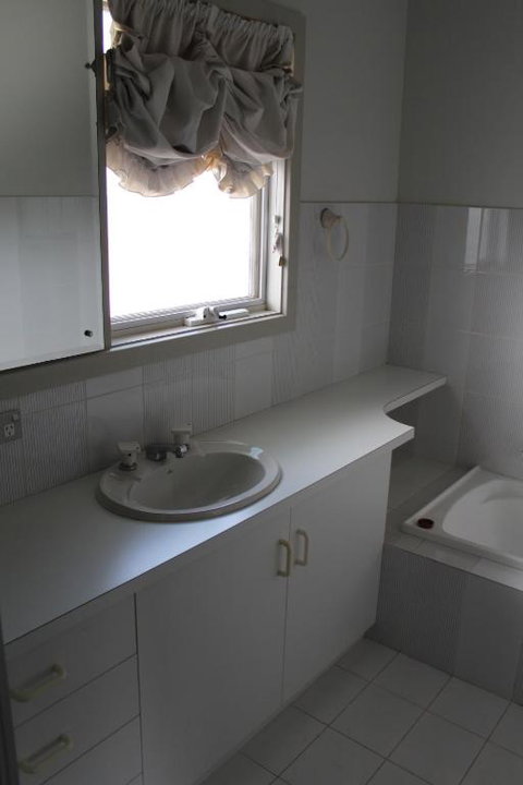 Relax At The Marina - VIC Tourism 6