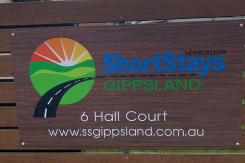 Short Stays Gippsland (Newborough) - VIC Tourism 3