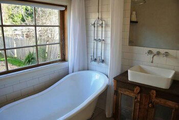 La Maisonette - Gorgeous 2 Bedroom - VIC Tourism 3