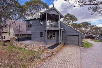 Montane - VIC Tourism 0