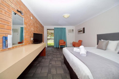 Hotel Clipper - VIC Tourism 0