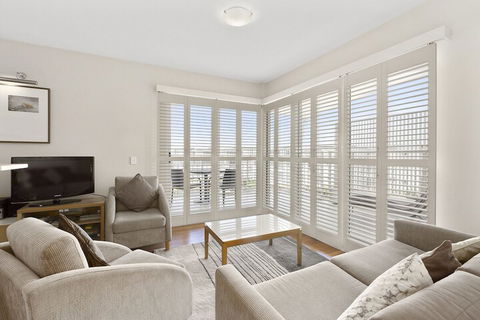 RESORT On The BEACH 4302 - VIC Tourism 2