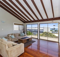 Kingscliff Ocean Vista With Jacuzzi Spa