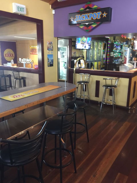 Westside Tavern And Motel - VIC Tourism 3