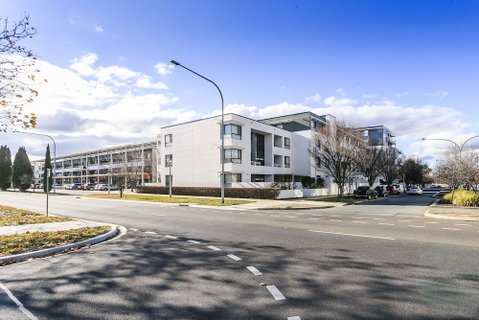 Accommodate Canberra The Summit - VIC Tourism 1