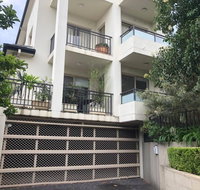 Coogee Beach With AC Close To Beach And City