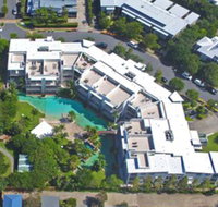 Drift Apartments North Swim Up 6