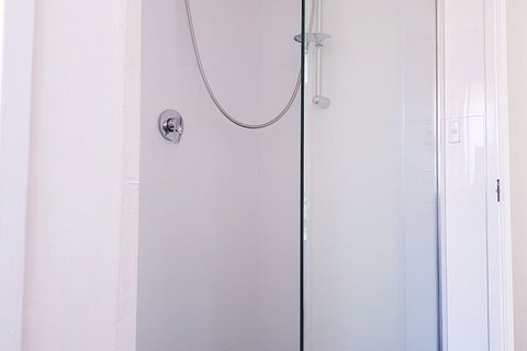 Clayton Apartment - VIC Tourism 7