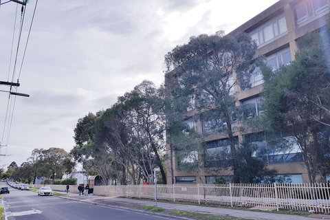 Clayton Apartment - VIC Tourism 4