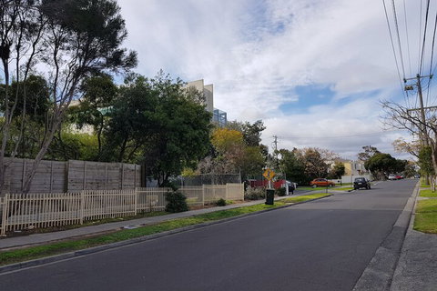 Clayton Apartment - VIC Tourism 5