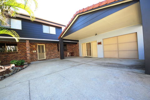 Sandy Feet At Hat Head - VIC Tourism 1