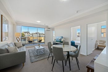 Modern And Spacious Resort-Style Home - VIC Tourism 0