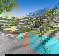 Poolside Apt In Alamanda Beachfront Resort 55