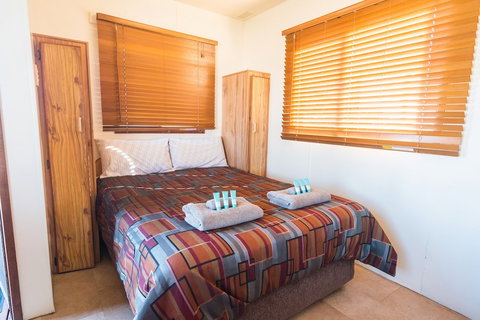 Edithburgh Caravan Park - VIC Tourism 5