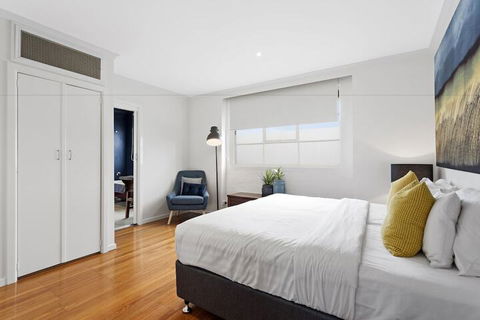 A PERFECT STAY - Manallack Apartments - VIC Tourism 3